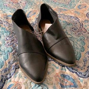 Universal Thread black side cut boot 10w